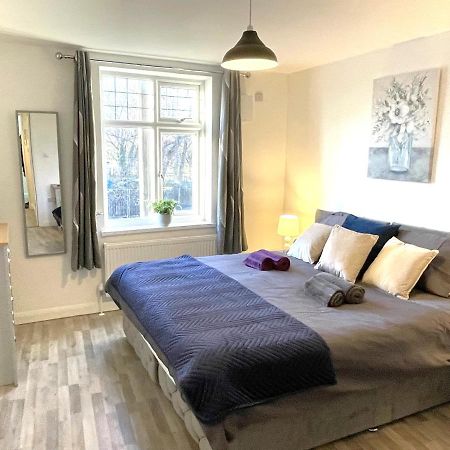 Supreme - 1 Bedroom Apart Sleeps 4 Short/Long Stay Gillingham  Εξωτερικό φωτογραφία