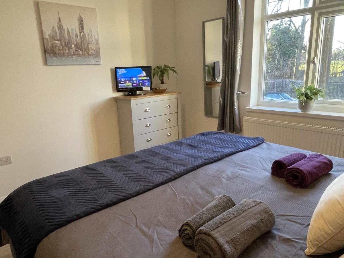 Supreme - 1 Bedroom Apart Sleeps 4 Short/Long Stay Gillingham  Εξωτερικό φωτογραφία